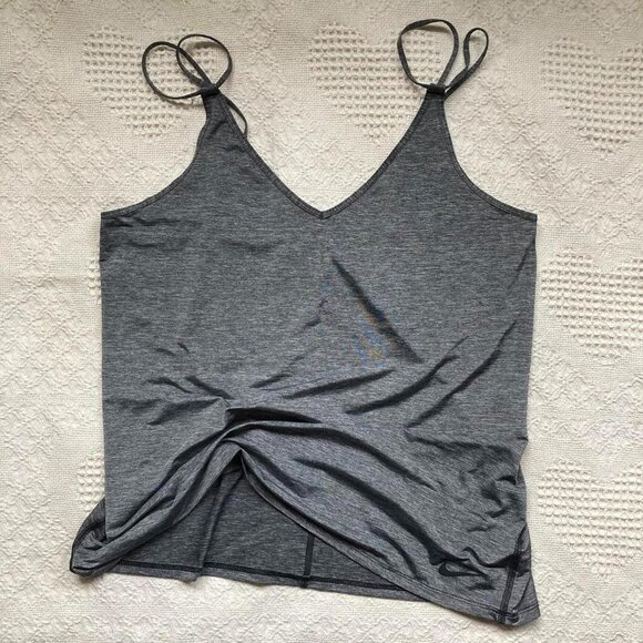 Nike Dri-Fit grey activewear tank - Picture 3 of 4
